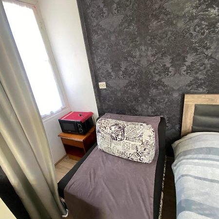 Family Apartment In Avlabari Tbilisi Buitenkant foto
