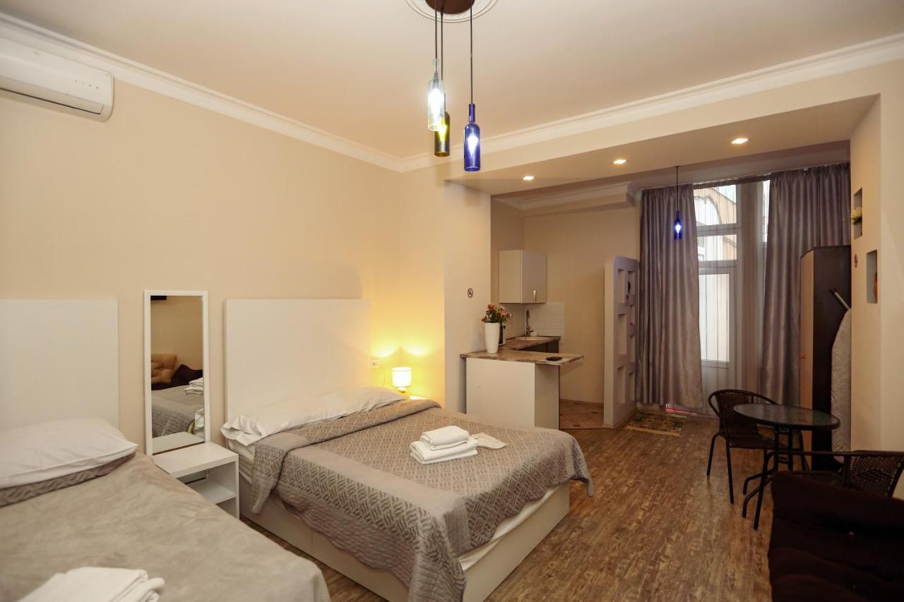 Family Apartment In Avlabari Tbilisi Buitenkant foto