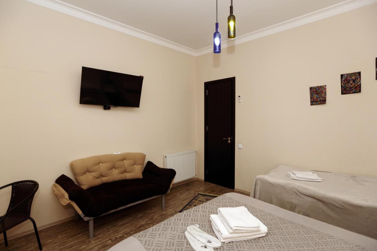 Family Apartment In Avlabari Tbilisi Buitenkant foto