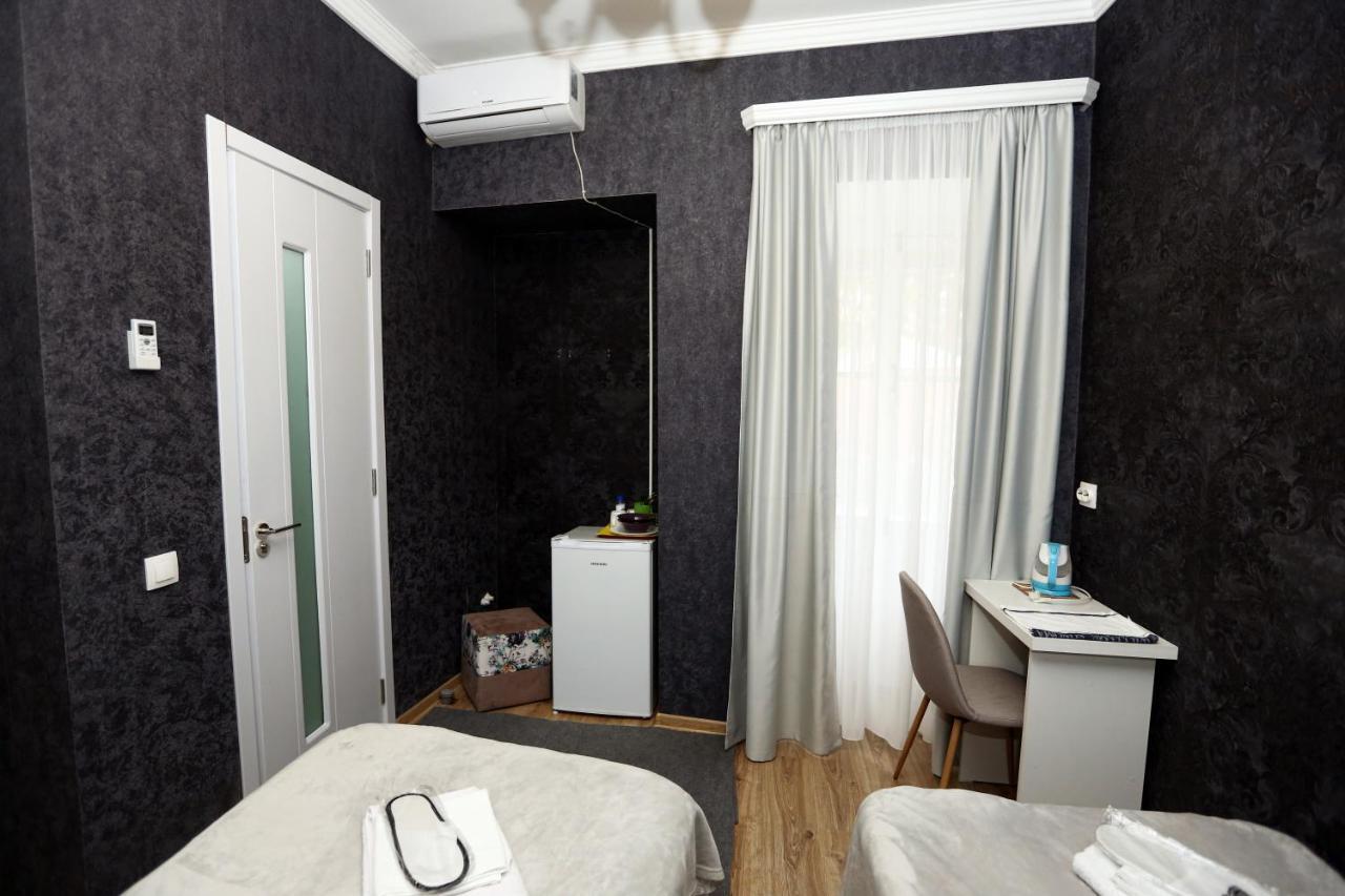Family Apartment In Avlabari Tbilisi Buitenkant foto